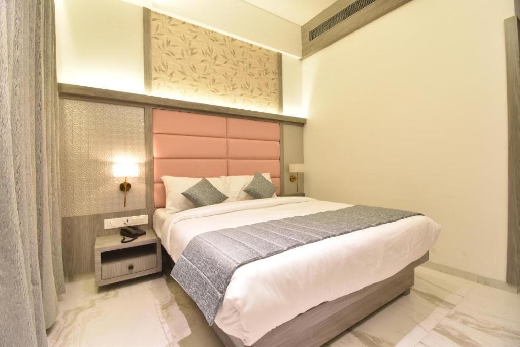 Glitz Hotels La Dahlia - Premium ターネー エクステリア 写真