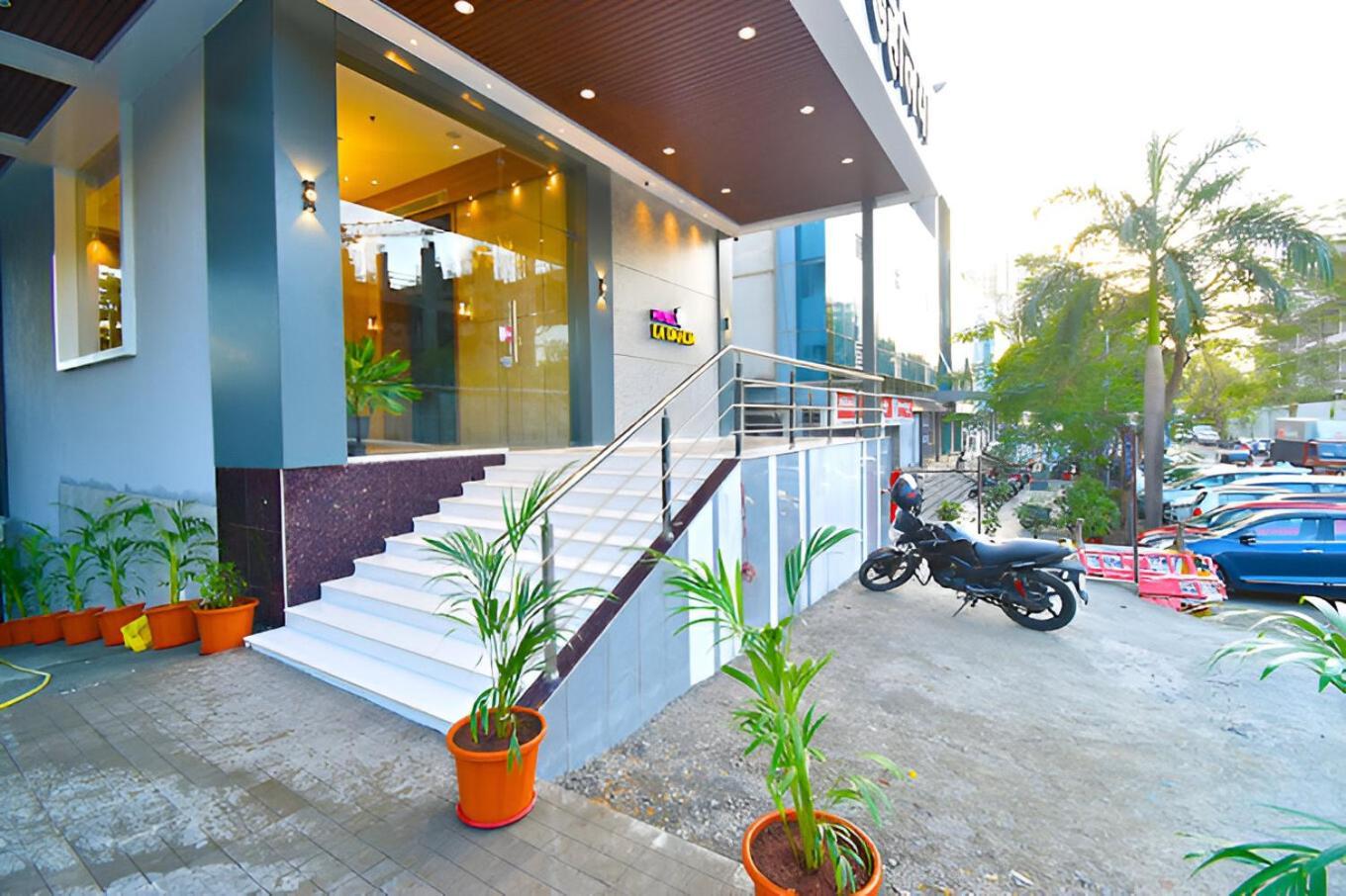 Glitz Hotels La Dahlia - Premium ターネー エクステリア 写真