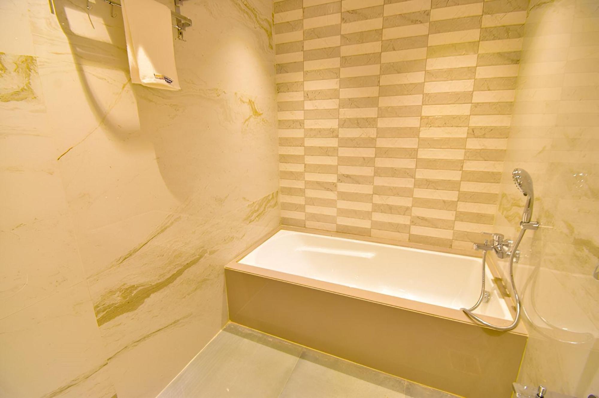 Glitz Hotels La Dahlia - Premium ターネー エクステリア 写真
